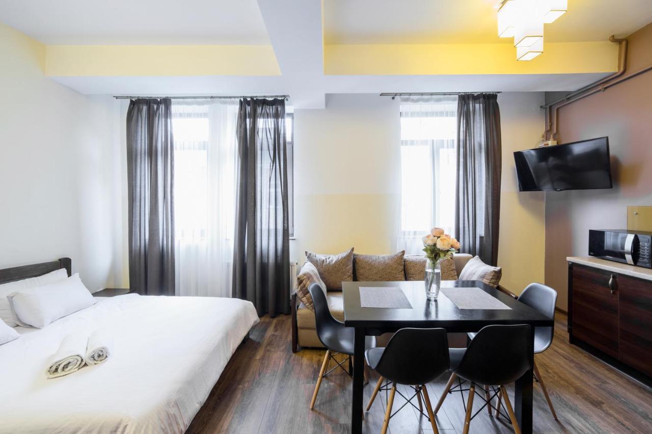 Аpartments In The Center Apartment Lviv Ngoại thất bức ảnh