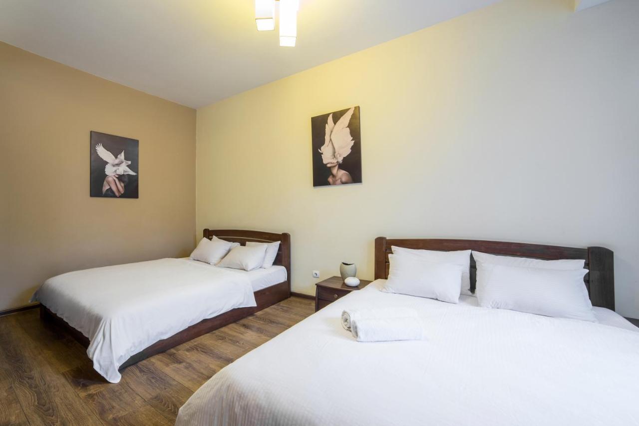 Аpartments In The Center Apartment Lviv Ngoại thất bức ảnh
